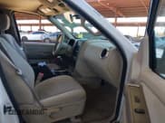 ✅ 2006 Ford Explorer XLS • VIN: 1FMEU72E86UB07984 • Lot: 42899822. Wystawiony na IAAI z przebiegiem Nie podano. Bezpłatny archiwum sprzedaży aukcyjnych z USA i szczegółowy raport historii pojazdu na DreamBid. Zdjęcie 5.