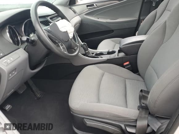✅ 2014 Hyundai Sonata • VIN: KMHEC4A46EA117889 • Lot: 69292024. Listed on Copart with Not provided. Free auction sales archive from the USA and detailed vehicle history report at DreamBid. Image 7.