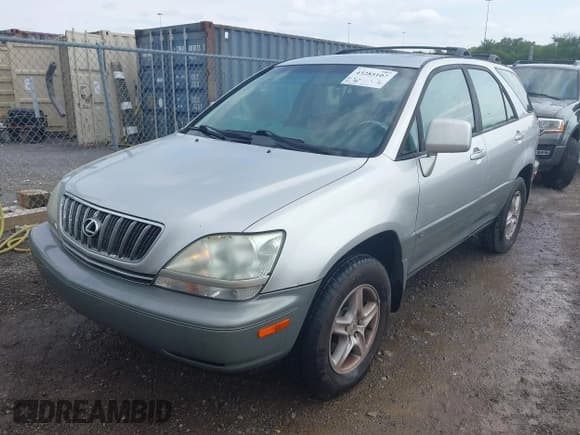 ✅ 2002 Lexus RX 300 • VIN: JTJGF10U420143491 • Lot: 43285107. Wystawiony na IAAI z przebiegiem 277 671 mil. Bezpłatny archiwum sprzedaży aukcyjnych z USA i szczegółowy raport historii pojazdu na DreamBid. Zdjęcie 12.