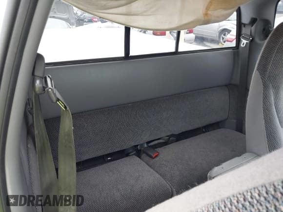 ✅ 1997 Dodge Dakota • VIN: 1B7GL23Y9VS240999 • Lot: 42397071. Wystawiony na IAAI z przebiegiem 235 684 mil. Bezpłatny archiwum sprzedaży aukcyjnych z USA i szczegółowy raport historii pojazdu na DreamBid. Zdjęcie 8.