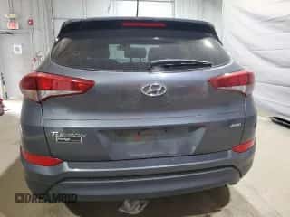 2018 Hyundai Tucson SE z VIN KM8J2CA42JU647815, wystawiony jako Copart lot #69262955 z przebiegiem 72 662 mil mil oraz Szkoda całkowita • Salvage title. Historia ofert i sprzedaży dostępna na DreamBid. Obrazek 6.