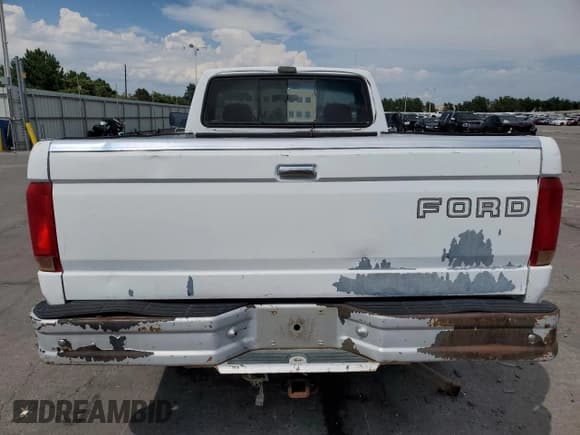 ✅ 1993 Ford F-150 • VIN: 1FTEF14N7PLA75030 • Лот: 61186355. Опубликован ранее на Copart с пробегом 168 223 миль. Бесплатный доступ к архиву аукционных продаж из США и подробный отчёт об истории автомобиля на DreamBid. Изображение 6.