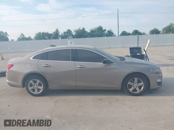 2022 Chevrolet Malibu LS с VIN 1G1ZB5ST7NF215247, выставлен на аукционе IAAI как лот 43224426 с пробегом 108 486 миль миль и . История ставок и продаж доступна на DreamBid. Изображение 13.