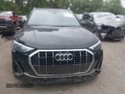 ✅ 2020 Audi Q3 S line Premium • VIN: WA1DECF31L1041381 • Lot: 42621648. Wystawiony na IAAI z przebiegiem 76 000 mil. Bezpłatny archiwum sprzedaży aukcyjnych z USA i szczegółowy raport historii pojazdu na DreamBid. Zdjęcie 13.