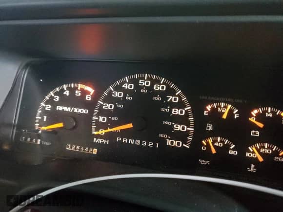 1996 Chevrolet Tahoe с VIN 3GNEK18R8TG153886, выставлен на аукционе Copart как лот 82260705 с пробегом 126 142 миль миль и Списание • Salvage title. История ставок и продаж доступна на DreamBid. Изображение 9.