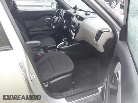 ✅ 2014 Kia Soul • VIN: KNDJN2A24E7705299 • Lot: 42198202. Listed on IAAI with 154,574 mi. Free auction sales archive from the USA and detailed vehicle history report at DreamBid. Image 5.