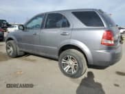 ✅ 2003 Kia Sorento LX • VIN: KNDJD733235121515 • Лот: 85347144. Опубликован ранее на Copart с пробегом 184 234 миль. Бесплатный доступ к архиву аукционных продаж из США и подробный отчёт об истории автомобиля на DreamBid. Изображение 2.