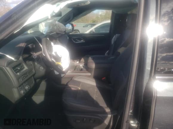 ✅ 2022 Chevrolet Suburban RST • VIN: 1GNSKEKD4NR303096 • Lot: 78993463. Listed on Copart with 13,860 mi. Free auction sales archive from the USA and detailed vehicle history report at DreamBid. Image 7.