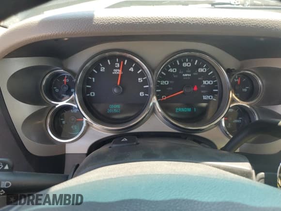 ✅ 2008 Chevrolet Silverado 2500HD 1LT • VIN: 1GCHK29K78E148741 • Lot: 63914665. Wystawiony na Copart z przebiegiem 201 562 mil. Bezpłatny archiwum sprzedaży aukcyjnych z USA i szczegółowy raport historii pojazdu na DreamBid. Zdjęcie 9.