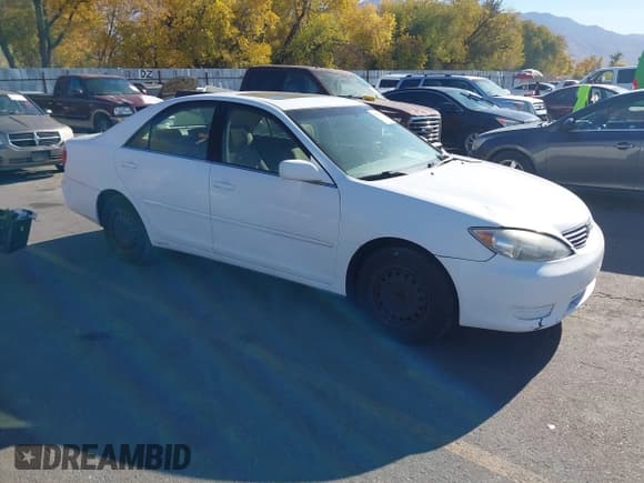 ✅ 2005 Toyota Camry LE • VIN: JTDBE30K753021074 • Лот: 43595800. Опубликован ранее на IAAI с пробегом 270 070 миль. Бесплатный доступ к архиву аукционных продаж из США и подробный отчёт об истории автомобиля на DreamBid. Изображение 1.