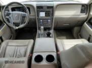 ✅ 2016 Lincoln Navigator Select • VIN: 5LMJJ3JT5GEL02868 • Lot: 57318535. Wystawiony na Copart z przebiegiem 79 187 mil. Bezpłatny archiwum sprzedaży aukcyjnych z USA i szczegółowy raport historii pojazdu na DreamBid. Zdjęcie 8.