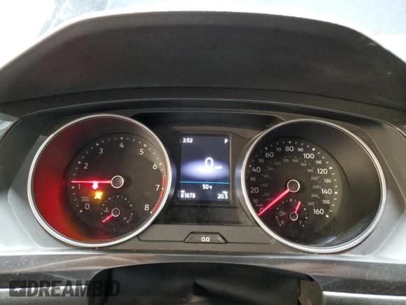 ✅ 2018 Volkswagen Tiguan S • VIN: 3VV1B7AXXJM092916 • Лот: 90348745. Опубликован ранее на Copart с пробегом 81 678 миль. Бесплатный доступ к архиву аукционных продаж из США и подробный отчёт об истории автомобиля на DreamBid. Изображение 9.