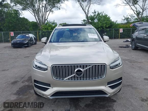 ✅ 2016 Volvo XC90 T6 Inscription • VIN: YV4A22PL0G1094988 • Lot: 43365812. Listed on IAAI with 49,562 mi. Free auction sales archive from the USA and detailed vehicle history report at DreamBid. Image 12.