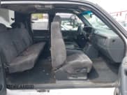 ✅ 2002 Chevrolet Silverado 2500HD LS • VIN: 1GCHC29U42E133183 • Lot: 43110107. Wystawiony na IAAI z przebiegiem Nie podano. Bezpłatny archiwum sprzedaży aukcyjnych z USA i szczegółowy raport historii pojazdu na DreamBid. Zdjęcie 5.