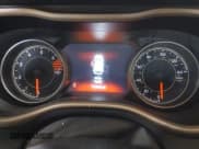 ✅ 2018 Jeep Cherokee Limited • VIN: 1C4PJMDB0JD607329 • Lot: 42446238. Wystawiony na IAAI z przebiegiem 115 382 mil. Bezpłatny archiwum sprzedaży aukcyjnych z USA i szczegółowy raport historii pojazdu na DreamBid. Zdjęcie 7.