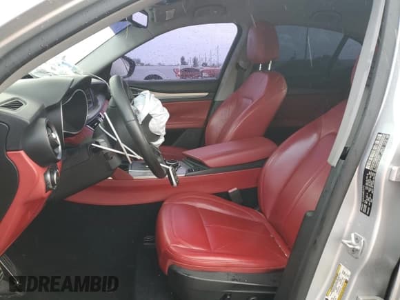 ✅ 2019 Alfa Romeo Stelvio • VIN: ZASPAJAN3K7C43041 • Lot: 70775545. Listed on Copart with 55,006 mi. Free auction sales archive from the USA and detailed vehicle history report at DreamBid. Image 7.