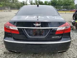 2013 Hyundai Genesis R-Spec z VIN KMHGC4DH6DU232190, wystawiony jako Copart lot #58210084 z przebiegiem 138 462 mil mil oraz Szkoda całkowita • Salvage title. Historia ofert i sprzedaży dostępna na DreamBid. Obrazek 6.