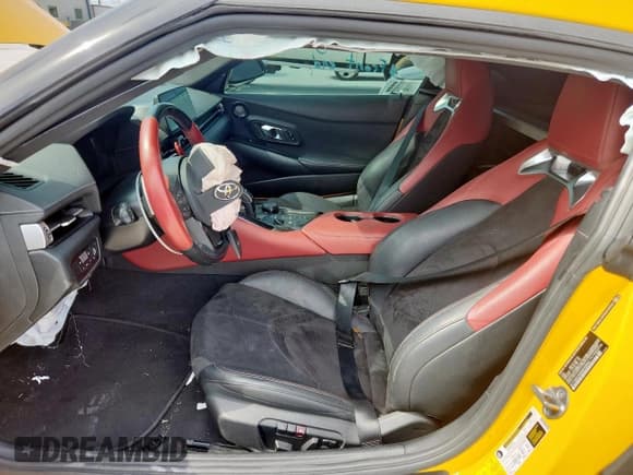 ✅ 2022 Toyota Supra 3.0 • VIN: WZ1DB0C06NW046963 • Лот: 68768845. Опубликован ранее на Copart с пробегом Не указан. Бесплатный доступ к архиву аукционных продаж из США и подробный отчёт об истории автомобиля на DreamBid. Изображение 7.