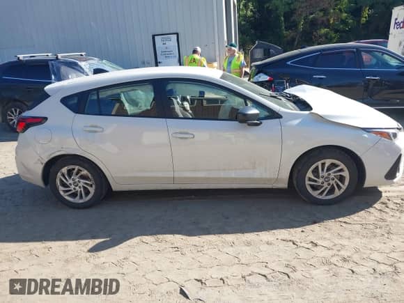 2024 Subaru Impreza с VIN JF1GUABC8R8353025, выставлен на аукционе IAAI как лот 43107861 с пробегом Не указан миль и . История ставок и продаж доступна на DreamBid. Изображение 13.