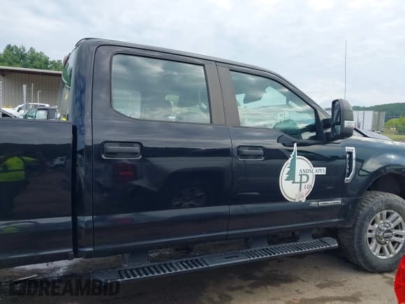 ✅ 2017 Ford F-250 Lariat • VIN: 1FT7W2BT9HEE43424 • Лот: 42582120. Опубликован ранее на IAAI с пробегом 197 497 миль. Бесплатный доступ к архиву аукционных продаж из США и подробный отчёт об истории автомобиля на DreamBid. Изображение 14.