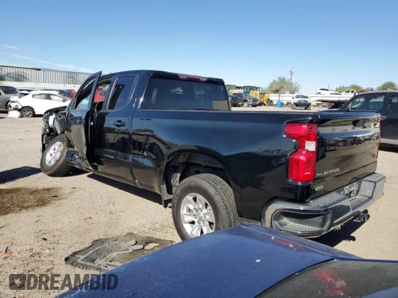 ✅ 2019 Chevrolet Silverado 1500 LT • VIN: 1GCRWCEK8KZ325723 • Lot: 71875894. Wystawiony na Copart z przebiegiem 113 332 mil. Bezpłatny archiwum sprzedaży aukcyjnych z USA i szczegółowy raport historii pojazdu na DreamBid. Zdjęcie 2.