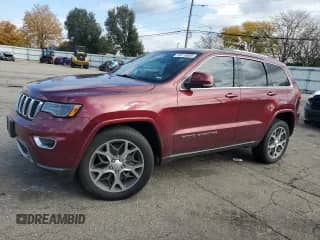 2018 Jeep Grand Cherokee Sterling с VIN 1C4RJFBG1JC251563, выставлен на аукционе Copart как лот 90716005 с пробегом 84 046 миль миль и Списание • Salvage title. История ставок и продаж доступна на DreamBid. Изображение 1.
