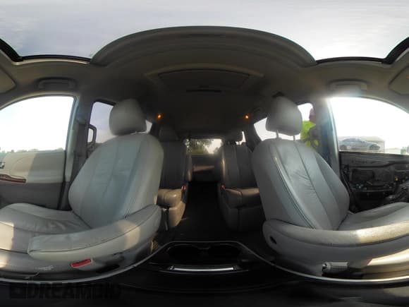 ✅ 2011 Toyota Sienna XLE • VIN: 5TDDK3DCXBS005806 • Lot: 42453958. Listed on IAAI with 174,579 mi. Free auction sales archive from the USA and detailed vehicle history report at DreamBid. Image 24.