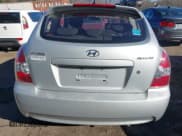 ✅ 2008 Hyundai Accent GS • VIN: KMHCM36C88U095153 • Лот: 40848236. Опубликован ранее на IAAI с пробегом 163 552 миль. Бесплатный доступ к архиву аукционных продаж из США и подробный отчёт об истории автомобиля на DreamBid. Изображение 16.