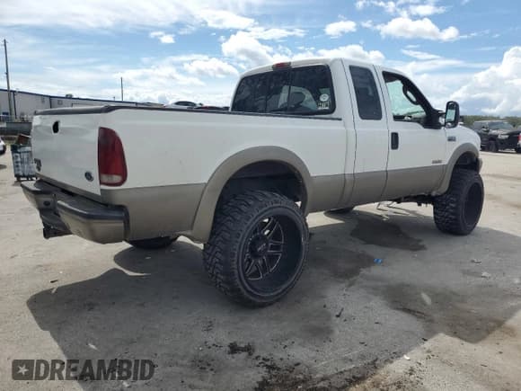 ✅ 2004 Ford F-250 XL • VIN: 1FTNX21P14ED35012 • Lot: 71321555. Wystawiony na Copart z przebiegiem 180 800 mil. Bezpłatny archiwum sprzedaży aukcyjnych z USA i szczegółowy raport historii pojazdu na DreamBid. Zdjęcie 3.