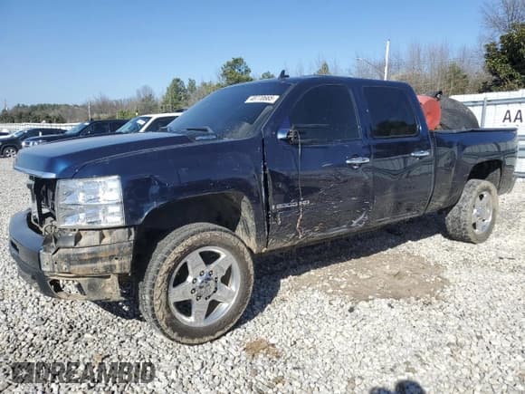 ✅ 2009 Chevrolet Silverado 2500HD LT • VIN: 1GCHC53639F143011 • Lot: 48770665. Listed on Copart with 245,226 mi. Free auction sales archive from the USA and detailed vehicle history report at DreamBid. Image 1.