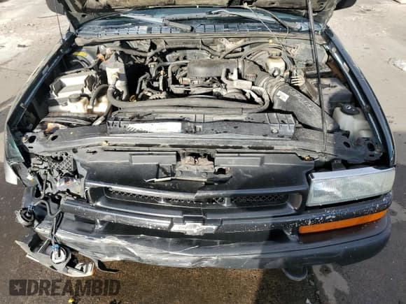 ✅ 2002 Chevrolet S-10 LS • VIN: 1GCCT19W728181040 • Лот: 77814464. Опубликован ранее на Copart с пробегом 116 481 миль. Бесплатный доступ к архиву аукционных продаж из США и подробный отчёт об истории автомобиля на DreamBid. Изображение 11.