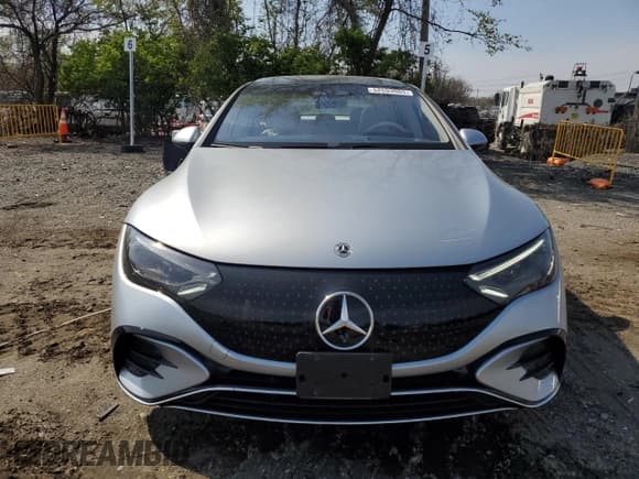 ✅ 2023 Mercedes-Benz EQE 500 • VIN: W1KEG2CBXPF031697 • Lot: 52593985. Listed on Copart with 18,578 mi. Free auction sales archive from the USA and detailed vehicle history report at DreamBid. Image 5.