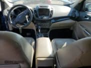 ✅ 2017 Ford Escape Titanium • VIN: 1FMCU0JDXHUA16497 • Lot: 84463635. Wystawiony na Copart z przebiegiem 112 225 mil. Bezpłatny archiwum sprzedaży aukcyjnych z USA i szczegółowy raport historii pojazdu na DreamBid. Zdjęcie 8.