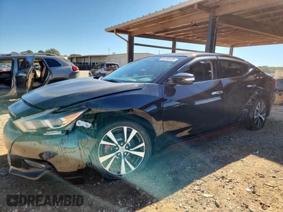 ✅ 2016 Nissan Maxima Platinum • VIN: 1N4AA6AP8GC410866 • Lot: 86708135. Wystawiony na Copart z przebiegiem 187 145 mil. Bezpłatny archiwum sprzedaży aukcyjnych z USA i szczegółowy raport historii pojazdu na DreamBid. Zdjęcie 1.