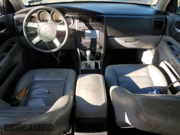 ✅ 2006 Dodge Charger R/T • VIN: 2B3KA53H96H176538 • Lot: 85924595. Wystawiony na Copart z przebiegiem 112 282 mil. Bezpłatny archiwum sprzedaży aukcyjnych z USA i szczegółowy raport historii pojazdu na DreamBid. Zdjęcie 8.