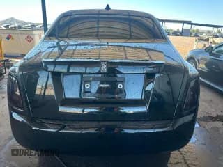 ✅ 2018 Rolls-Royce Phantom • VIN: SCA687S53JU104584 • Lot: 67137354. Wystawiony na Copart z przebiegiem 11 034 mil. Bezpłatny archiwum sprzedaży aukcyjnych z USA i szczegółowy raport historii pojazdu na DreamBid. Zdjęcie 6.