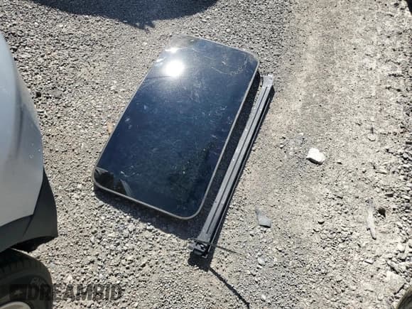 ✅ 2009 Hyundai Santa Fe Limited • VIN: 5NMSH73E79H321211 • Lot: 73560194. Listed on Copart with 159,665 mi. Free auction sales archive from the USA and detailed vehicle history report at DreamBid. Image 15.