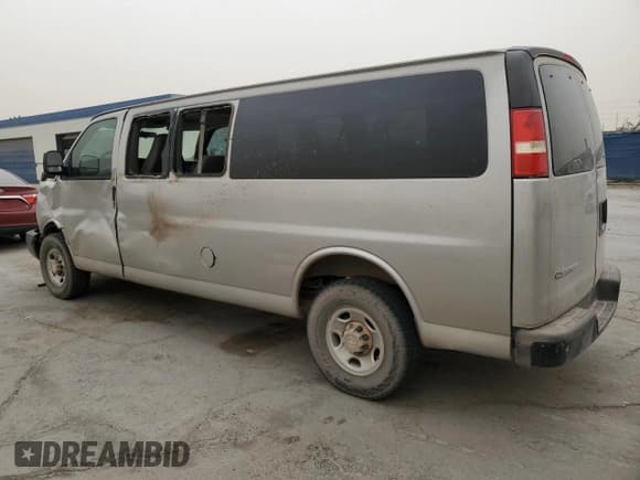 ✅ 2008 Chevrolet Express Passenger • VIN: 1GAHG39KX81194703 • Lot: 48727715. Listed on Copart with 116,074 mi. Free auction sales archive from the USA and detailed vehicle history report at DreamBid. Image 2.