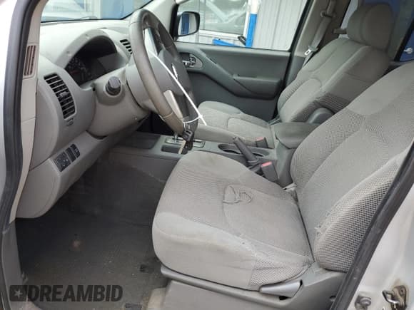 ✅ 2008 Nissan Frontier LE • VIN: 1N6AD07W48C431676 • Lot: 68113955. Wystawiony na Copart z przebiegiem 131 235 mil. Bezpłatny archiwum sprzedaży aukcyjnych z USA i szczegółowy raport historii pojazdu na DreamBid. Zdjęcie 7.