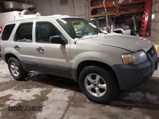 ✅ 2005 Ford Escape XLT • VIN: 1FMYU931X5KD92055 • Lot: 43905906. Listed on IAAI with 149,842 mi. Free auction sales archive from the USA and detailed vehicle history report at DreamBid. Image 1.