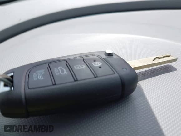 2024 Hyundai Elantra SE with VIN KMHLL4DG0RU840042, listed as a IAAI auction lot 43345194 with 33,567 mi miles and . Bid and sale history available at DreamBid. Image 11.