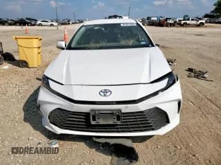 ✅ 2025 Toyota Camry LE • VIN: 4T1DAACK1SU179139 • Лот: 81591585. Опубликован ранее на Copart с пробегом 8 828 миль. Бесплатный доступ к архиву аукционных продаж из США и подробный отчёт об истории автомобиля на DreamBid. Изображение 5.