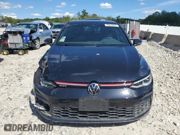 ✅ 2024 Volkswagen Golf GTI SE • VIN: WVWRA7CD2RW126303 • Lot: 70878035. Wystawiony na Copart z przebiegiem 34 997 mil. Bezpłatny archiwum sprzedaży aukcyjnych z USA i szczegółowy raport historii pojazdu na DreamBid. Zdjęcie 5.