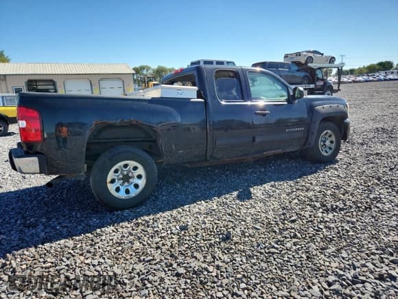 ✅ 2011 Chevrolet Silverado 1500 LS • VIN: 1GCRCREA4BZ443352 • Lot: 85727885. Listed on Copart with 122,613 mi. Free auction sales archive from the USA and detailed vehicle history report at DreamBid. Image 3.