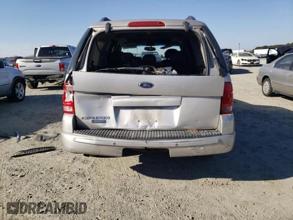 ✅ 2003 Ford Explorer Limited • VIN: 1FMDU75K13ZB02783 • Лот: 72840324. Опубликован ранее на Copart с пробегом Не указан. Бесплатный доступ к архиву аукционных продаж из США и подробный отчёт об истории автомобиля на DreamBid. Изображение 6.