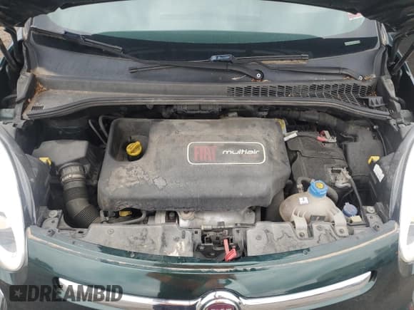 ✅ 2014 FIAT 500L Easy • VIN: ZFBCFABH9EZ016885 • Lot: 58693655. Listed on Copart with 162,898 mi. Free auction sales archive from the USA and detailed vehicle history report at DreamBid. Image 11.