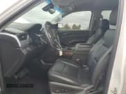 ✅ 2017 Chevrolet Tahoe LT • VIN: 1GNSCBKC6HR370788 • Lot: 81920805. Wystawiony na Copart z przebiegiem 85 194 mil. Bezpłatny archiwum sprzedaży aukcyjnych z USA i szczegółowy raport historii pojazdu na DreamBid. Zdjęcie 7.