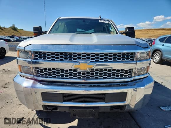 ✅ 2019 Chevrolet Silverado 2500HD Work Truck • VIN: 2GC2KREG9K1185492 • Лот: 81143915. Опубликован ранее на Copart с пробегом 124 233 миль. Бесплатный доступ к архиву аукционных продаж из США и подробный отчёт об истории автомобиля на DreamBid. Изображение 5.