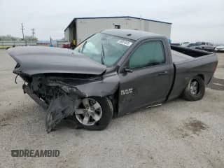 2016 Ram 1500 Express z VIN 3C6JR6AG4GG305961, wystawiony jako Copart lot #58854835 z przebiegiem 67 005 mil mil oraz Szkoda całkowita • Salvage title. Historia ofert i sprzedaży dostępna na DreamBid. Obrazek 1.
