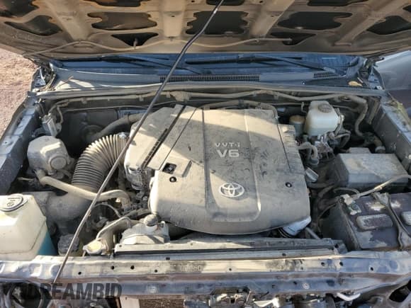 ✅ 2014 Toyota Tacoma • VIN: 3TMLU4EN2EM163301 • Lot: 92313715. Listed on Copart with 102,927 mi. Free auction sales archive from the USA and detailed vehicle history report at DreamBid. Image 11.